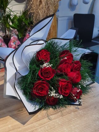 10 Kırmızı Gülden Buket, Kütahya Altıntaş Çiçekçi