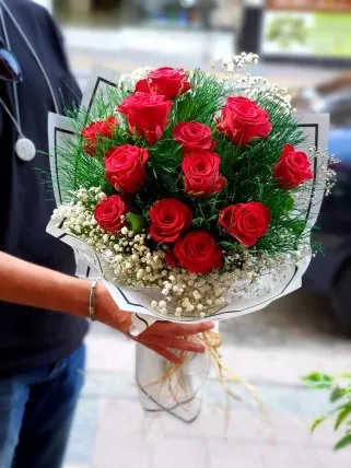 12 Gül Buketi, Altıntaş çiçek gönder