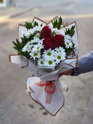 3 Gül ve Beyaz Papatya Buketi, Altıntaş çiçek gönder