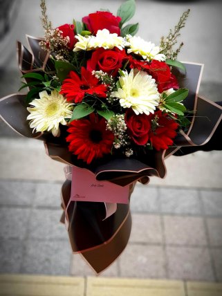 Kırmızı Beyaz Buket