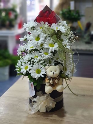 Kutuda Beyaz Krizantem Aranjmanı