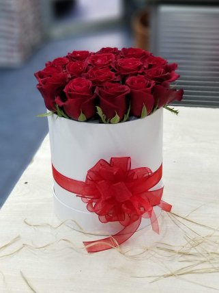 Kutuda Kırmızı Güller Bağlıyım Sana, Kütahya Altıntaş çiçek siparişi