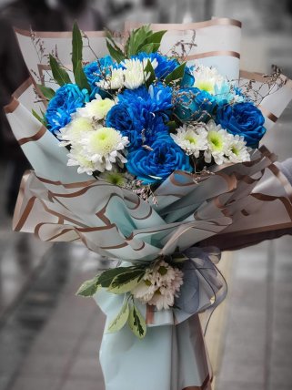 Mavi Güller ve Papatya Buketi, Altıntaş Çiçekçi