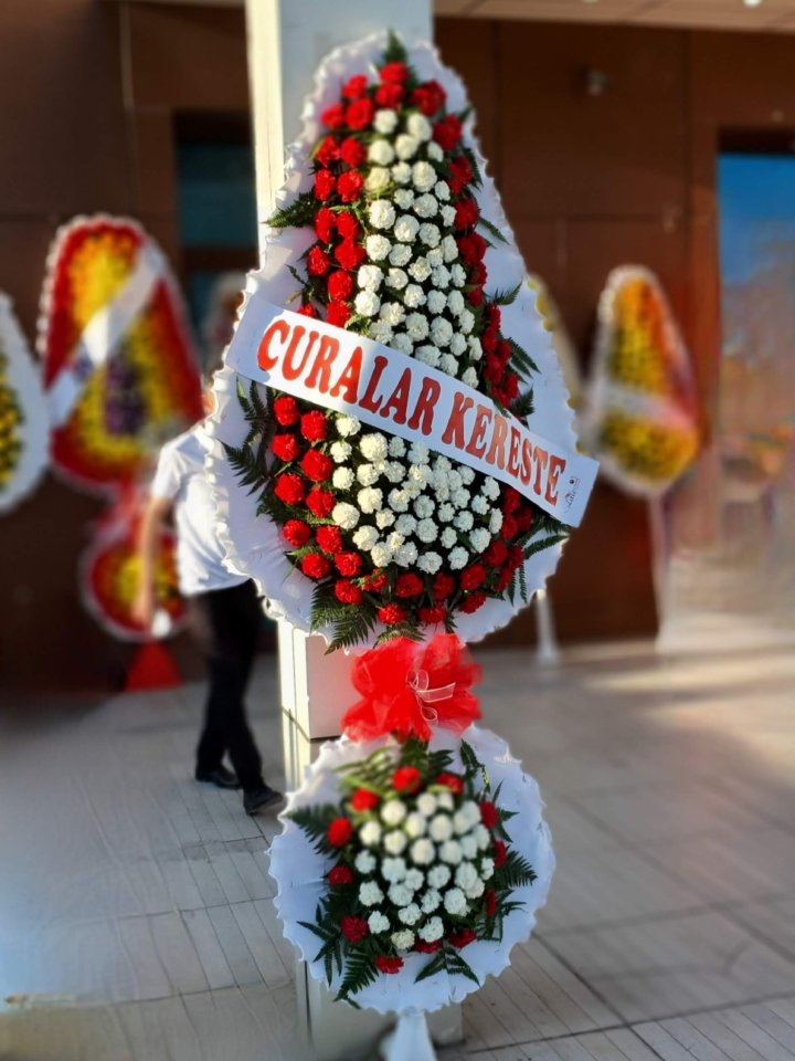 Çiftli Çelenk, Altıntaş çiçek gönder