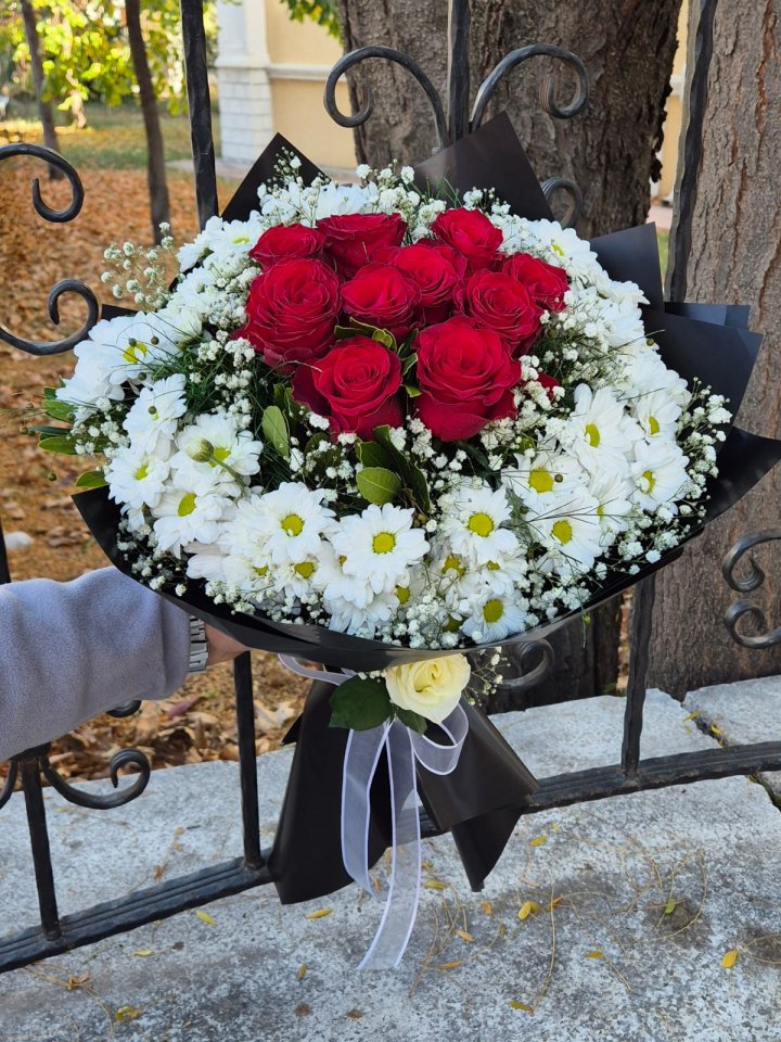 Güller Papatya İçinde, Altıntaş çiçek gönder