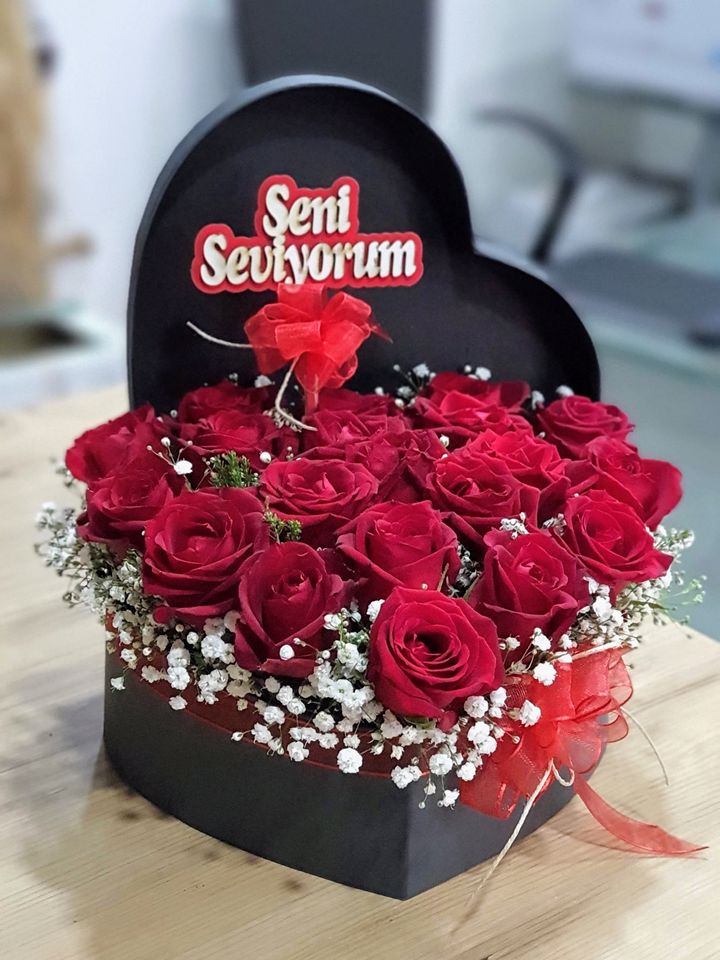 Kalp Kutuda Kırmızı Güller, Kütahya Altıntaş çiçek siparişi