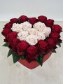 Çiçekçi - Kalp Kutuda Kırmızı Beyaz Güller