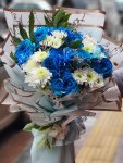 Çiçekçi - Mavi Güller ve Papatya Buketi